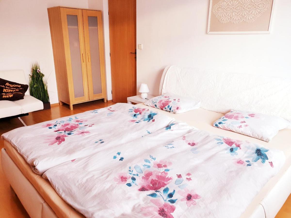 Apartman Terminal, Self Check-In 24 H, Free Parking บันสกาบิสตรีตซา ภายนอก รูปภาพ
