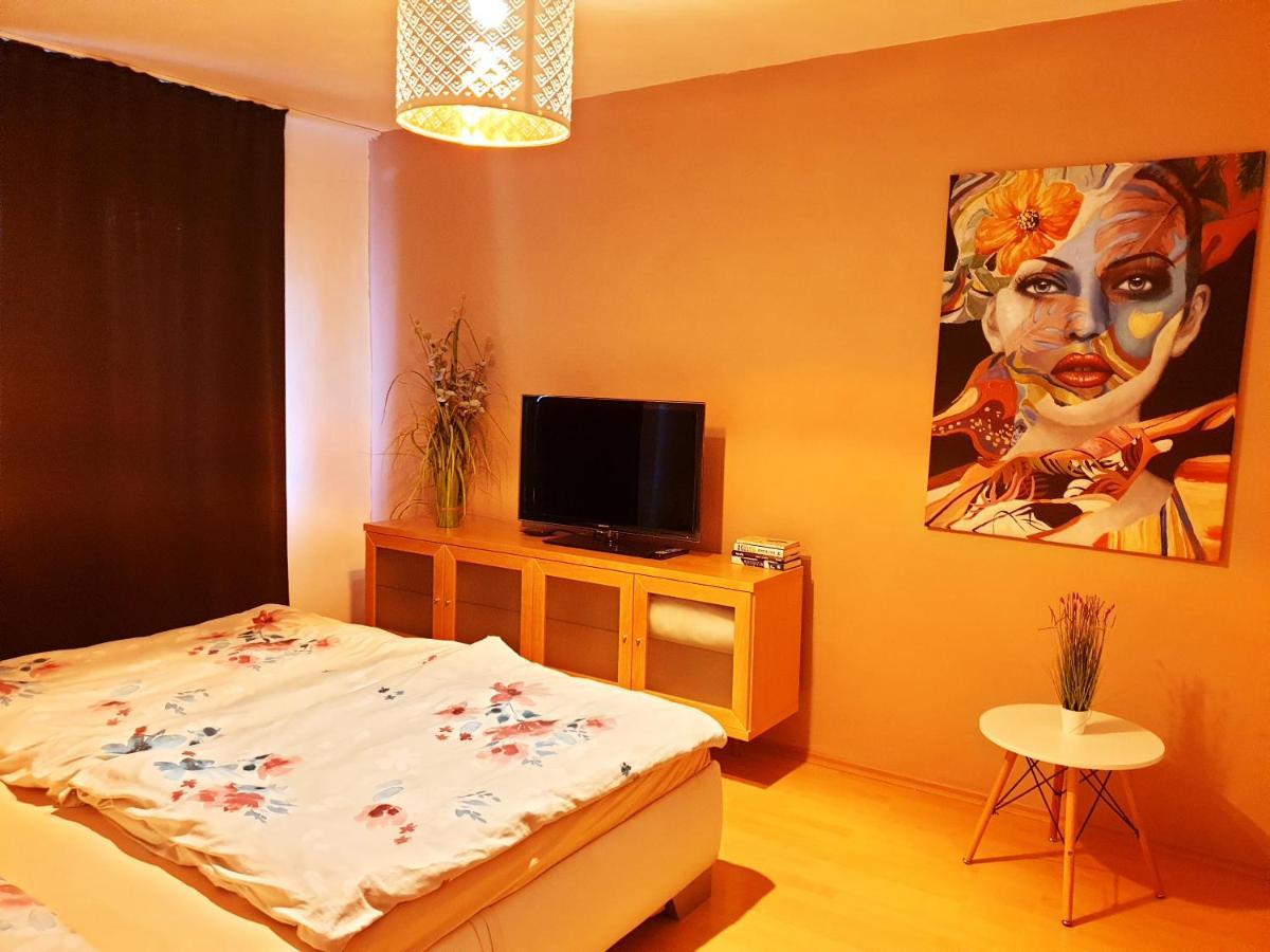 Apartman Terminal, Self Check-In 24 H, Free Parking บันสกาบิสตรีตซา ภายนอก รูปภาพ